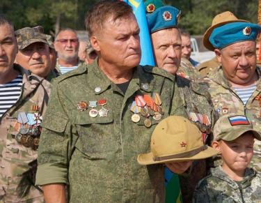 Сражался не только с пламенем