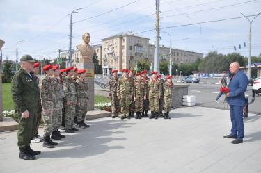 Цветы для героя