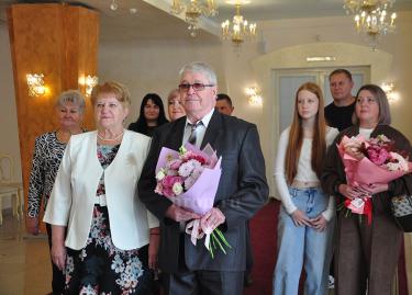 Золото, а не семья!